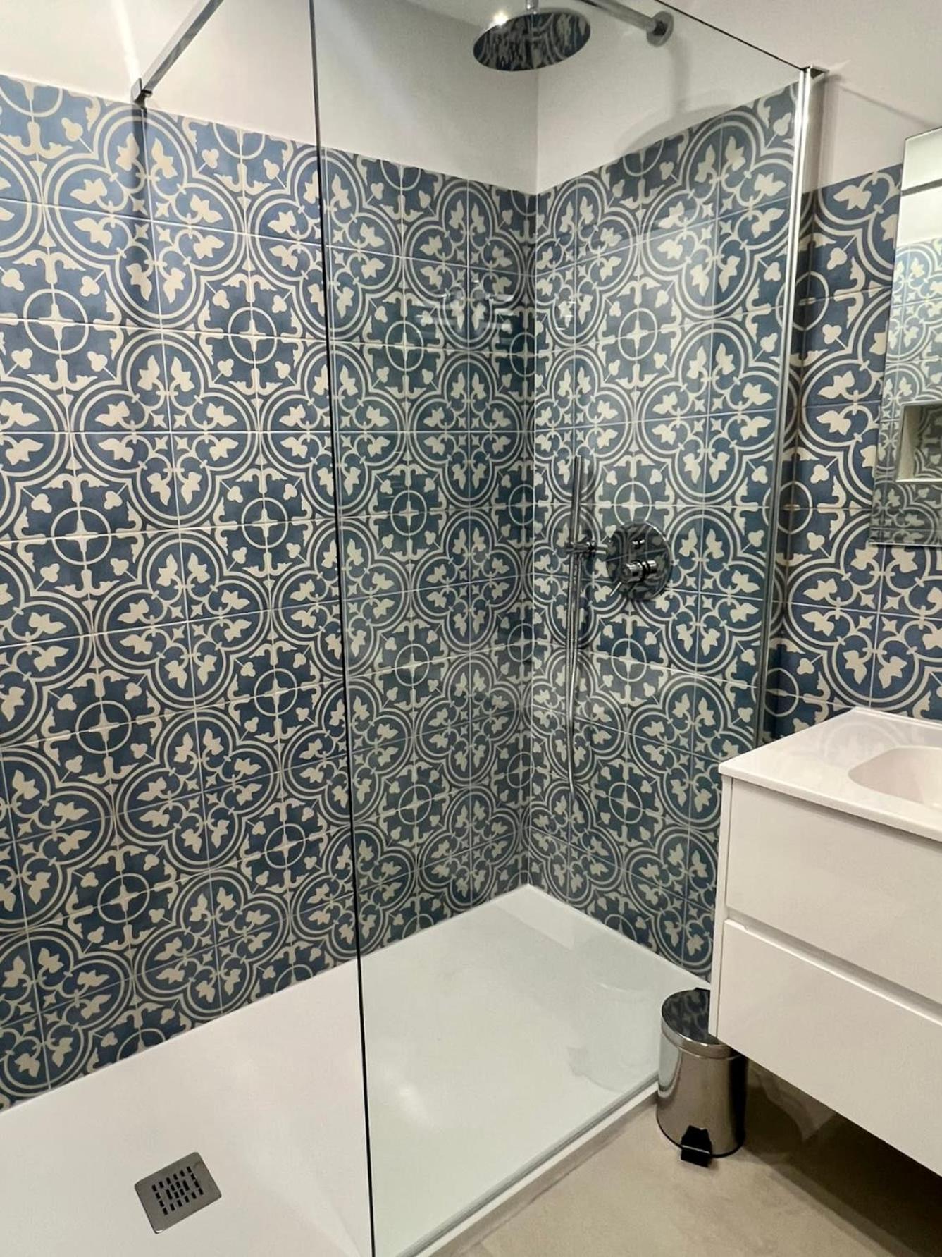 Risso - One Bedroom With Pool, Newly Renovated In Spring 2024 Nisa Exterior foto