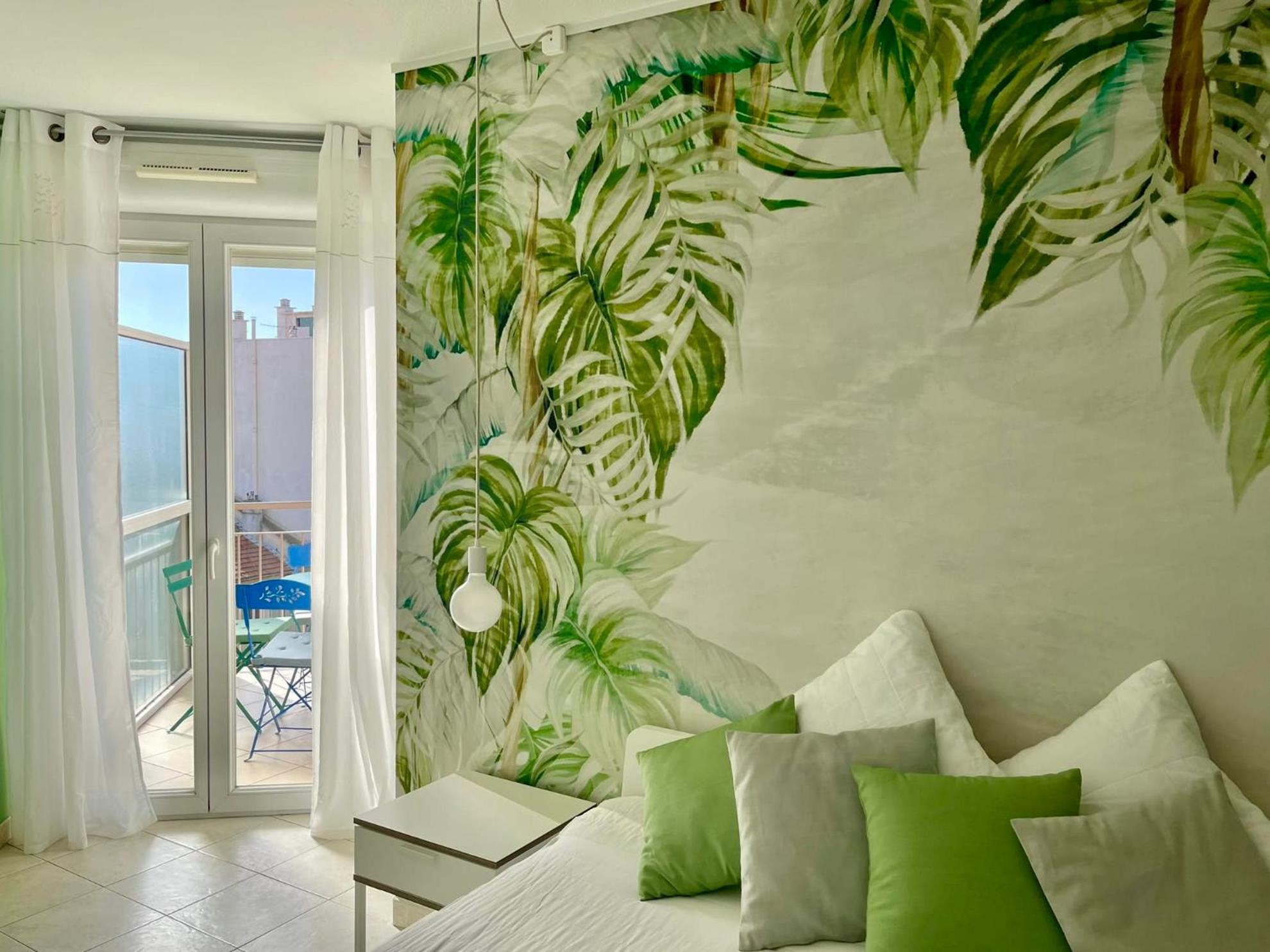 Risso - One Bedroom With Pool, Newly Renovated In Spring 2024 Nisa Exterior foto